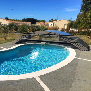 Pool-Up, un abri de piscine design et économique !